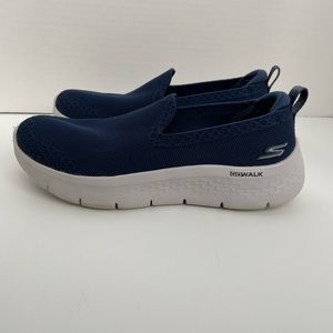 skechers woman go walk size 8 blue navy